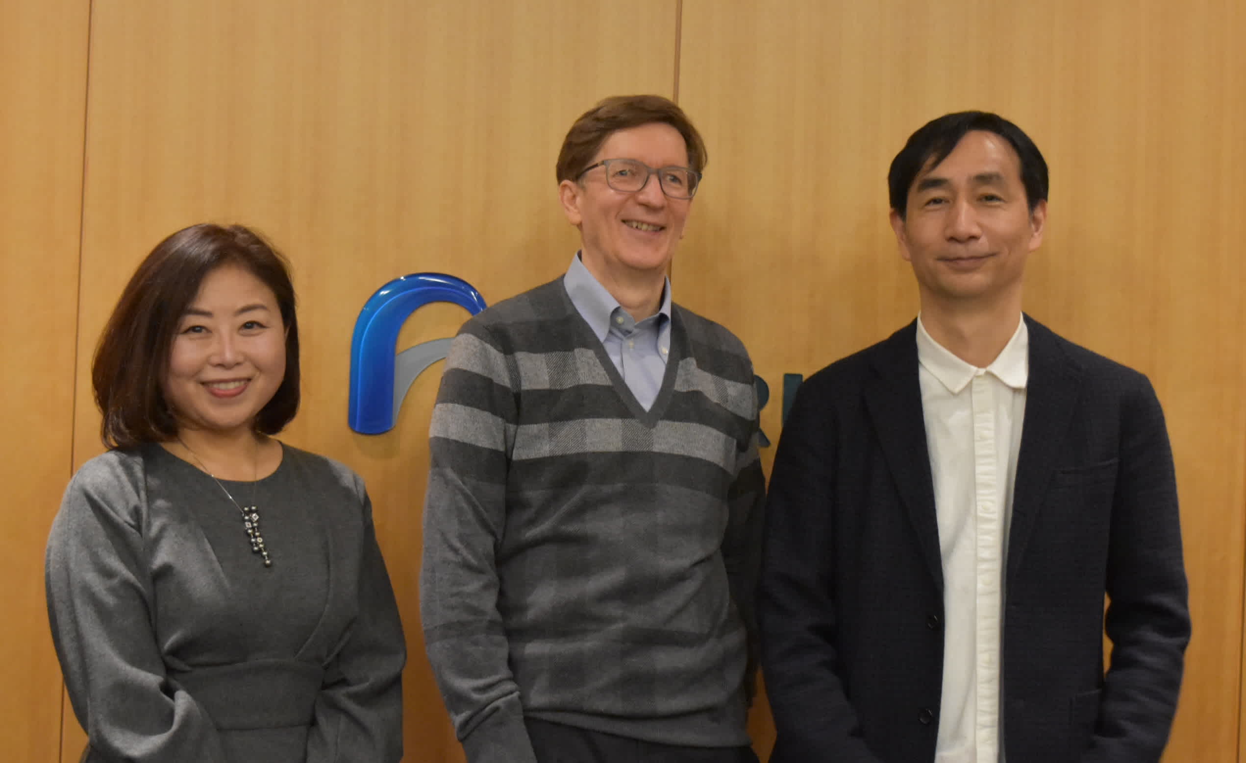 Naoji Iwasita (right), Ben Bensou (Center),  and Yukiko Nagashima (left) reunited at Recruit's headquarters after about 20 years